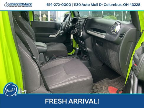 Used 2013 Jeep Wrangler Unlimited Sahara w/ Connectivity Group AWD/4WD image 16