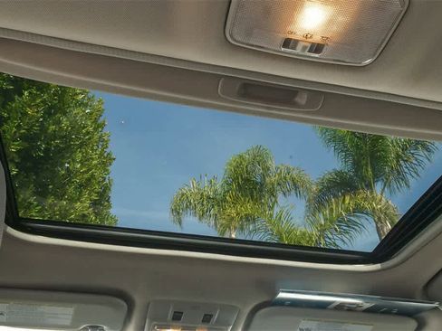 Used 2016 Toyota Corolla LE image 15