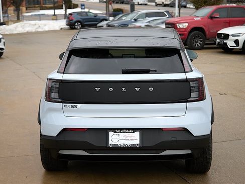 New 2026 Volvo EX30 Cross Country Ultra image 8