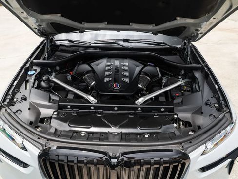 Used 2024 BMW ALPINA XB7 AWD/4WD image 18