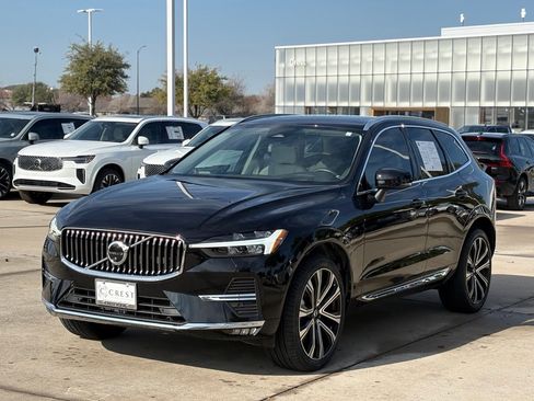 Certified 2023 Volvo XC60 B5 Ultimate w/ Climate Package image 3