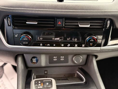 Used 2026 Nissan Rogue SL AWD/4WD image 26