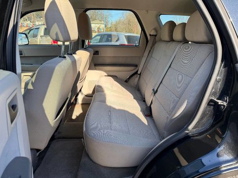 Used 2011 Ford Escape XLT image 12