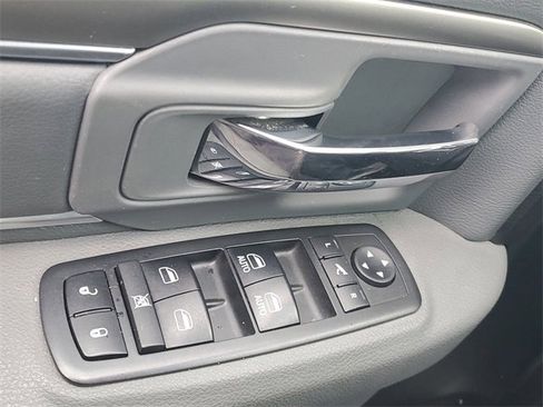 Used 2018 RAM 1500 Big Horn image 12