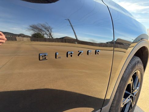 Used 2023 Chevrolet Blazer LT w/ Midnight/Sport Edition image 17