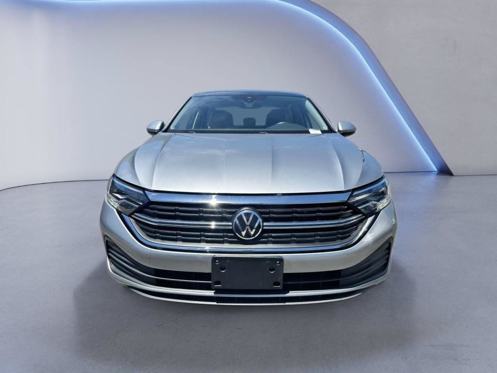 Used 2024 Volkswagen Jetta SE FWD image 6