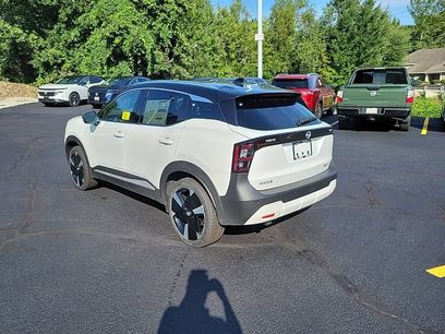 New 2026 Nissan Kicks SR w/ Cold Weather Package