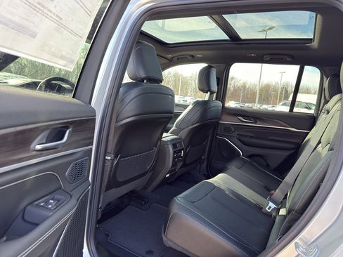 New 2026 Jeep Grand Cherokee Limited Reserve AWD/4WD image 31