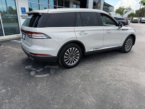 Certified 2023 Lincoln Aviator Reserve AWD/4WD image 8