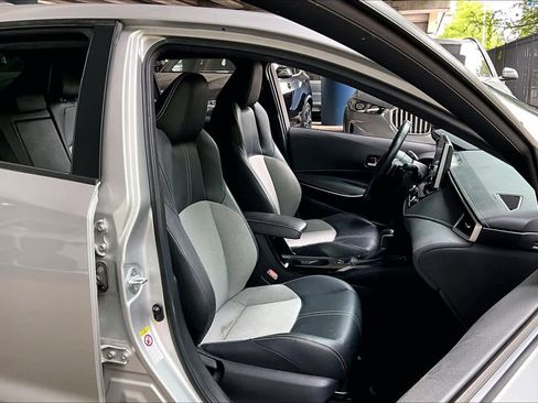 Used 2019 Toyota Corolla XSE FWD image 8