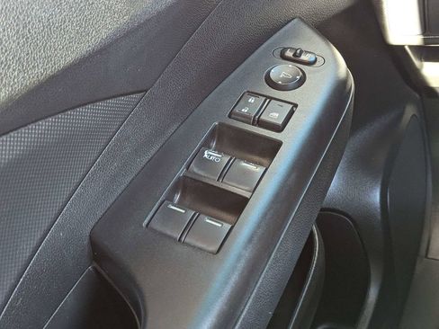 Used 2015 Honda CR-V LX image 21