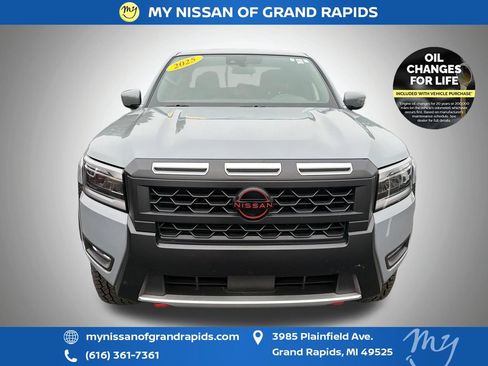 Used 2025 Nissan Frontier PRO-4X w/ Interior Protection Package AWD/4WD image 3