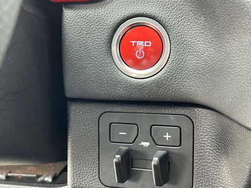 Used 2024 Toyota Tundra Limited w/ TRD Off-Road Package AWD/4WD image 31