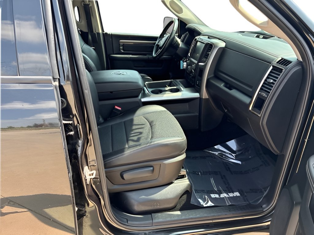 Used 2017 RAM 1500 Sport w/ Black Ram 1500 Sport Group AWD/4WD image 10