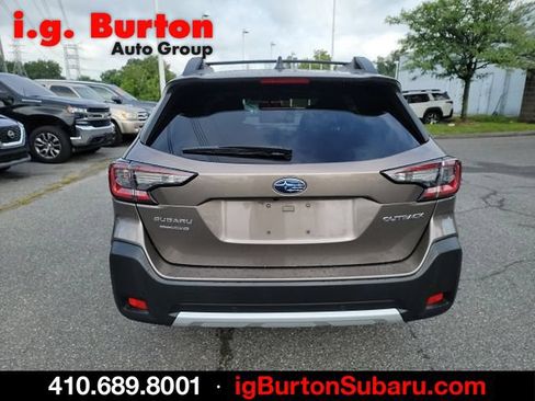 Used 2023 Subaru Outback Limited AWD/4WD image 5