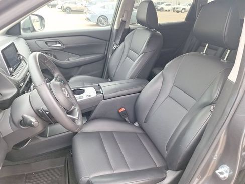 Certified 2024 Nissan Rogue SV w/ SV Premium Package FWD image 10