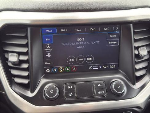 Used 2023 GMC Acadia SLT w/ Preferred Package AWD/4WD image 18