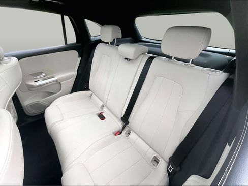 Used 2025 Mercedes-Benz GLA 250 image 19