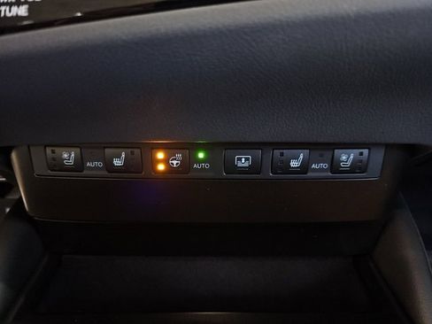 Certified 2025 Lexus ES 300h Ultra Luxury w/ Accessory Package (Z2) image 24