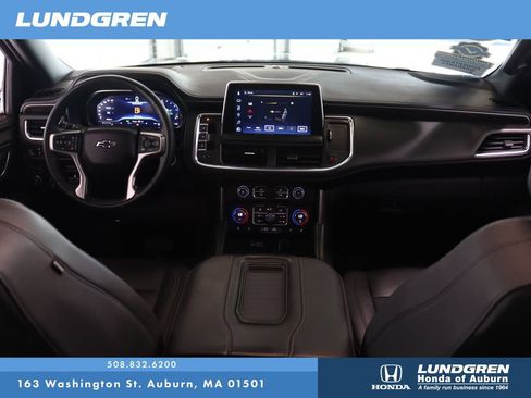 Used 2023 Chevrolet Tahoe Z71 w/ Z71 Off-Road Package AWD/4WD image 19