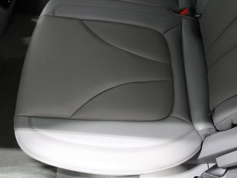 Used 2022 Lincoln Nautilus Reserve AWD/4WD image 18