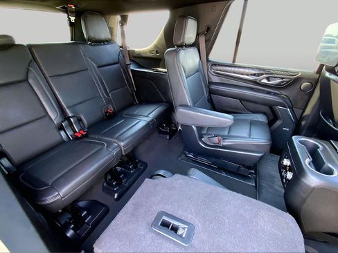 Used 2023 GMC Yukon Denali w/ Denali Reserve Package AWD/4WD image 18