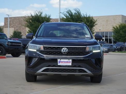 Used 2024 Volkswagen Taos S FWD image 2