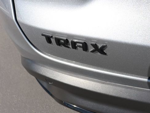 Used 2025 Chevrolet Trax RS w/ Driver Confidence Package FWD image 6