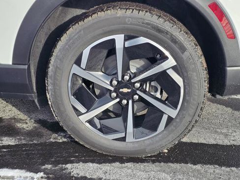 New 2026 Chevrolet Equinox EV LT image 5