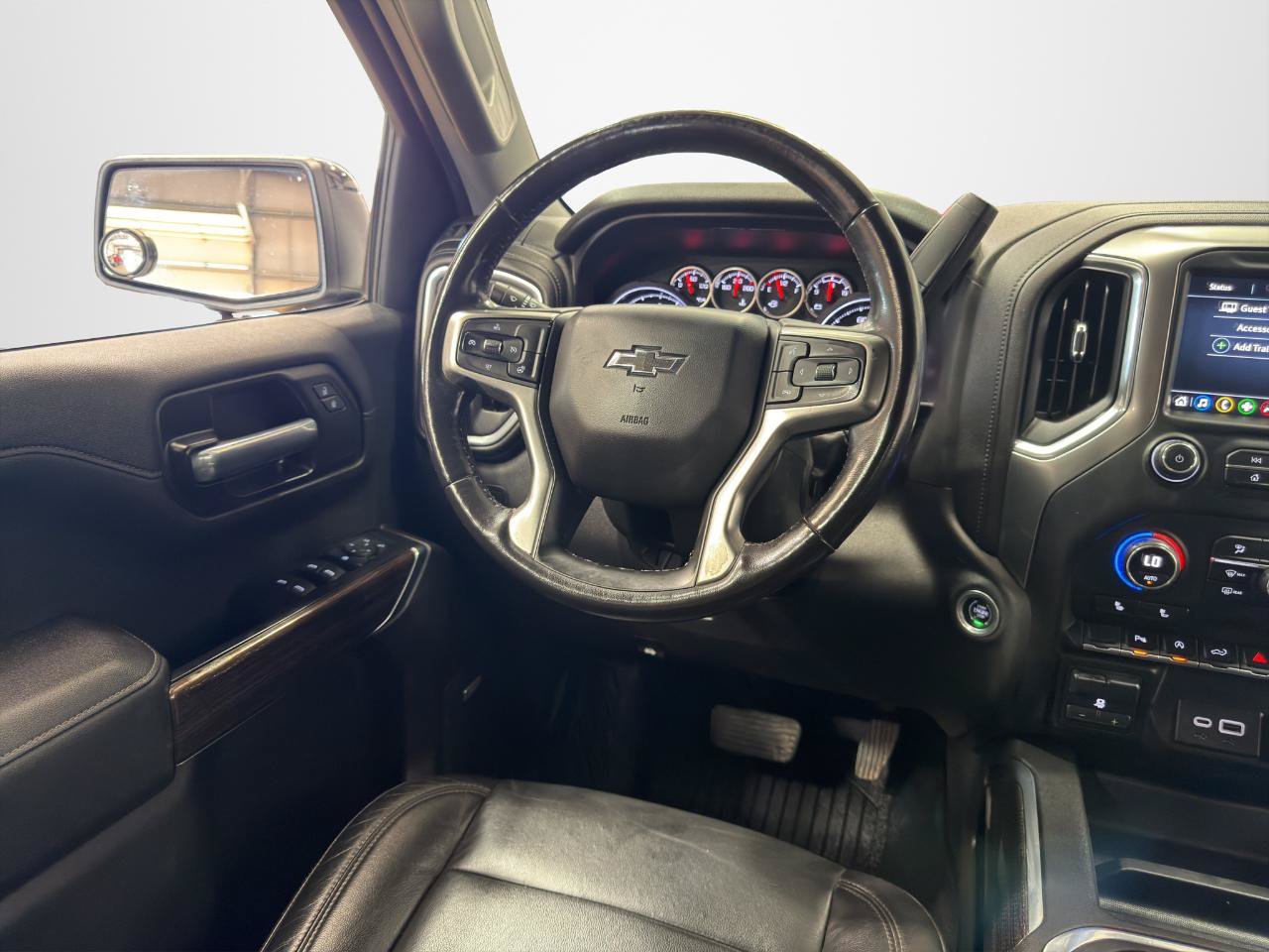 Used 2020 Chevrolet Silverado 1500 RST AWD/4WD image 19