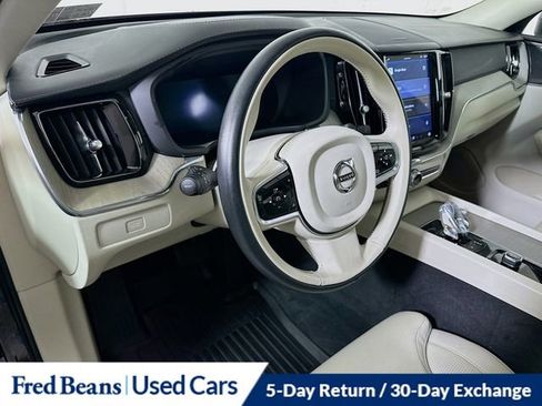Used 2023 Volvo XC60 B5 Ultimate w/ Climate Package image 10