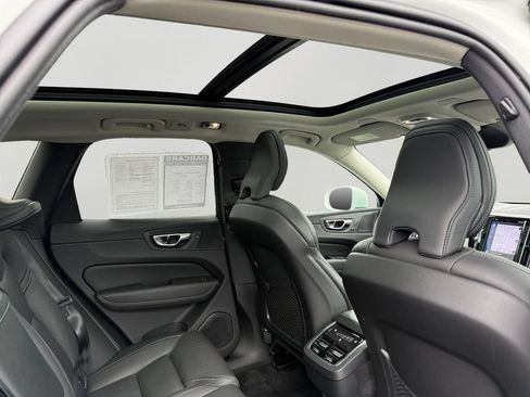 Used 2021 Volvo XC60 T5 Inscription w/ Advanced Package AWD/4WD image 9
