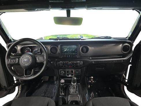Used 2022 Jeep Wrangler Unlimited Sport AWD/4WD image 9