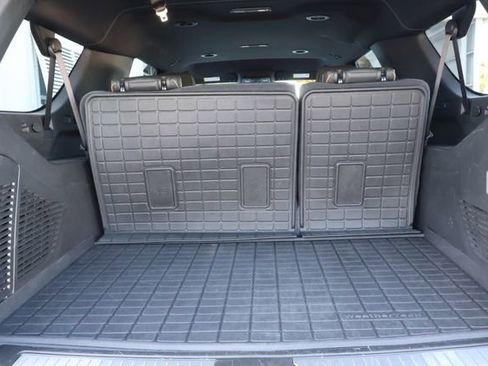 Used 2024 GMC Yukon XL AT4 w/ Technology Package image 23