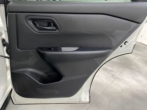 Used 2024 Nissan Rogue S FWD image 25