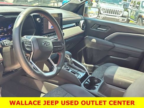 Used 2024 Chevrolet Colorado Z71 w/ Z71 Convenience Package 2 AWD/4WD image 16