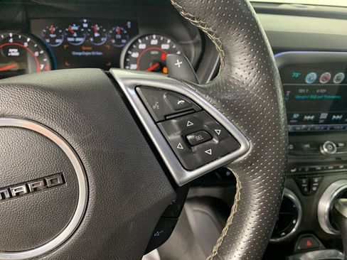 Used 2016 Chevrolet Camaro LT RWD image 19