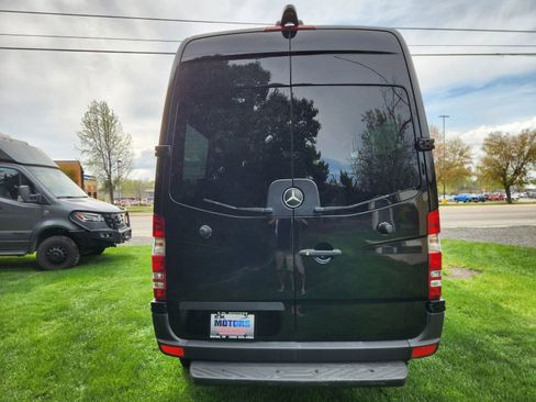 Used 2016 Mercedes-Benz Sprinter 2500 image 6