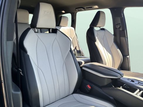 Used 2024 Lexus TX 500h AWD w/ Technology Package image 55