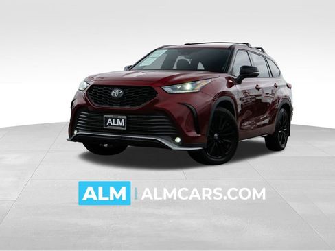 Used 2023 Toyota Highlander XSE image 1