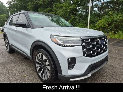 Used 2026 Ford Explorer Platinum w/ LUX Leather Package AWD/4WD image 1