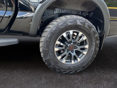 Used 2024 Nissan Titan PRO-4X w/ Pro-4x Convenience Package AWD/4WD image 9