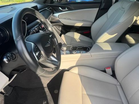 Used 2023 Genesis G70 2.0T AWD/4WD image 9