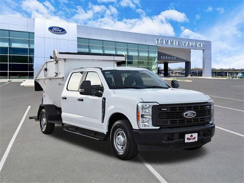 Used 2023 Ford F250 XL image 6
