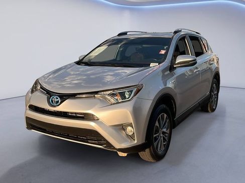 Used 2016 Toyota RAV4 XLE AWD/4WD image 1