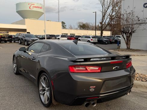 Used 2017 Chevrolet Camaro SS image 8