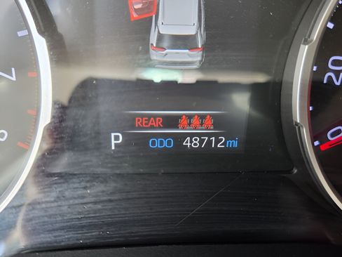 Used 2019 Toyota RAV4 XLE Premium FWD image 24