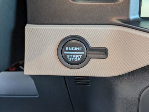 Used 2023 Ford Bronco Wildtrak image 24