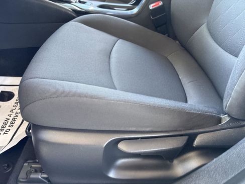 Used 2022 Toyota Corolla LE FWD image 15