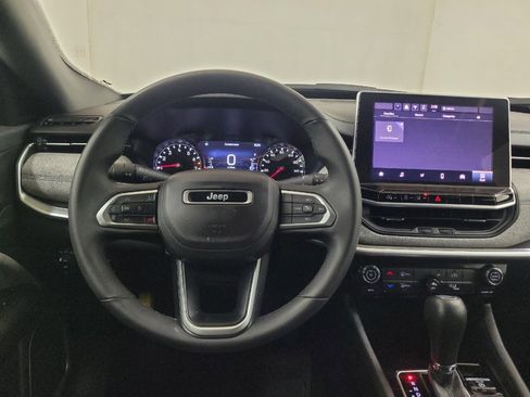 Used 2024 Jeep Compass Latitude AWD/4WD image 22